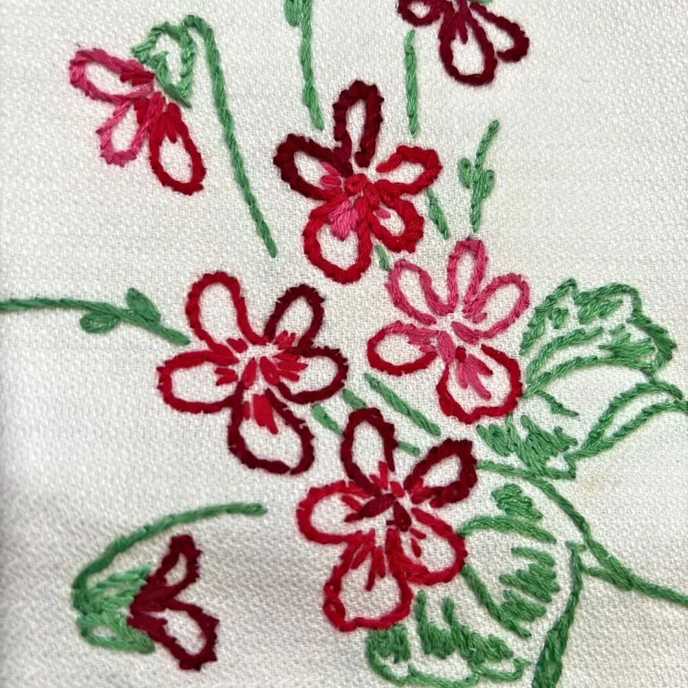 Vintage Cottage Embroidered Fingertip Guest Towels Shabby Decor Floral Feminine